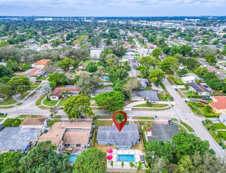 En Venta: $1,250,000 (3 camas, 2 baños, 1529 Pies cuadrados)