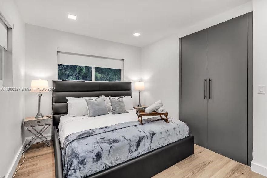 En Venta: $1,250,000 (3 camas, 2 baños, 1529 Pies cuadrados)