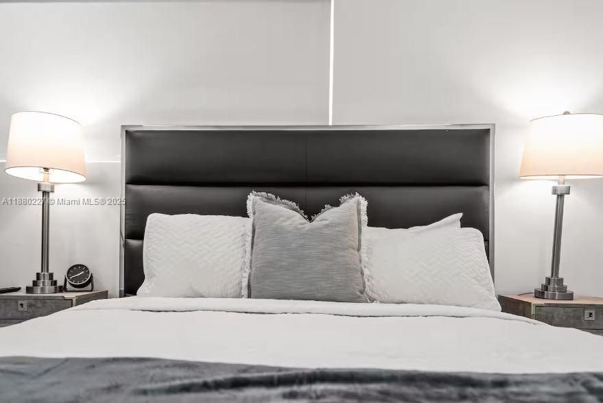 En Venta: $1,250,000 (3 camas, 2 baños, 1529 Pies cuadrados)