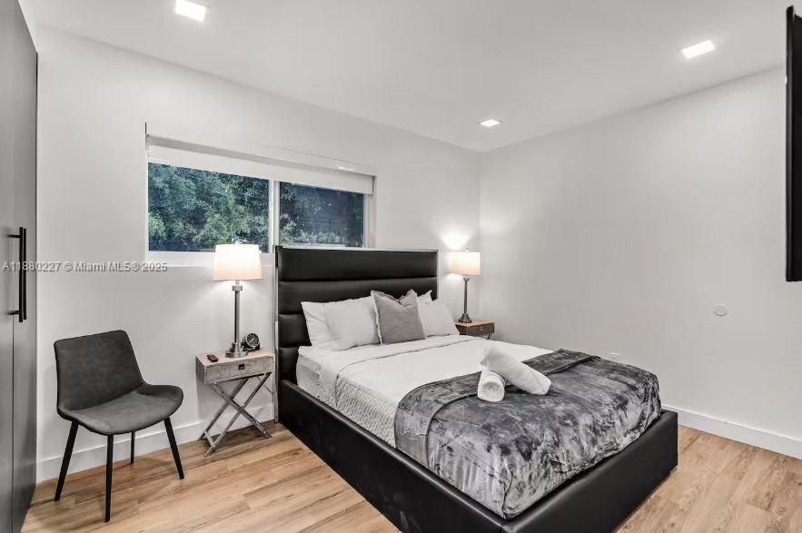 En Venta: $1,250,000 (3 camas, 2 baños, 1529 Pies cuadrados)