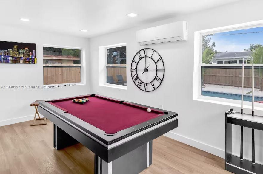 En Venta: $1,250,000 (3 camas, 2 baños, 1529 Pies cuadrados)