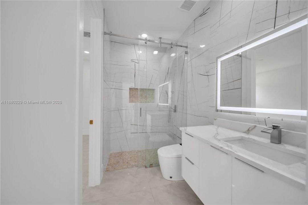 En Venta: $495,000 (4 camas, 3 baños, 0 Pies cuadrados)