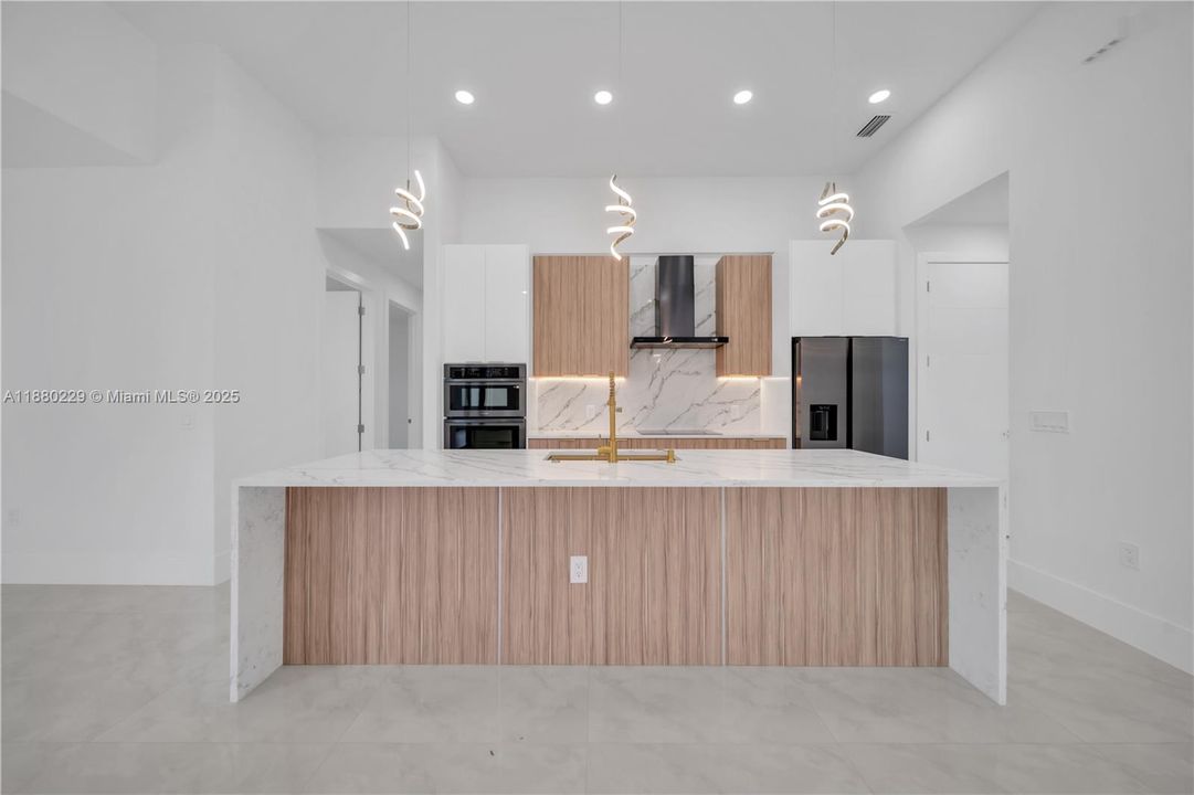 En Venta: $495,000 (4 camas, 3 baños, 0 Pies cuadrados)