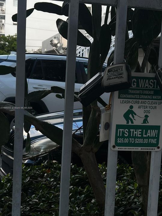 待售: $280,900 (1 贝兹, 1 浴室, 730 平方英尺)