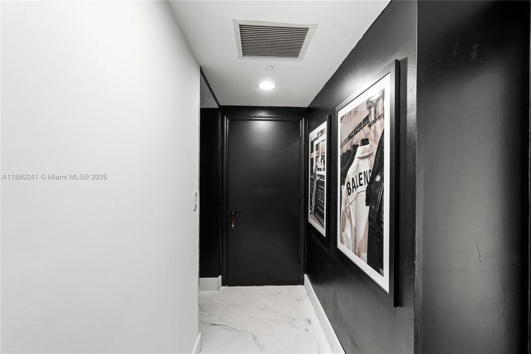 En Venta: $607,000 (2 camas, 2 baños, 1111 Pies cuadrados)