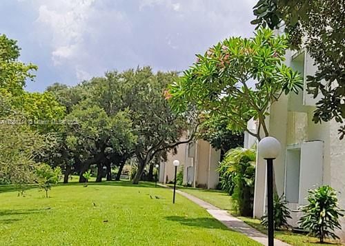 Recently Rented: $1,400 (0 beds, 1 baths, 432 Square Feet)