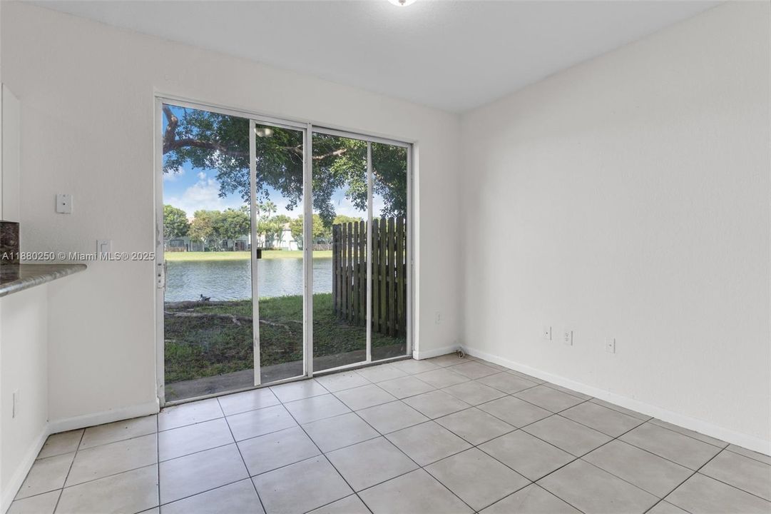 Recently Sold: $249,900 (3 beds, 2 baths, 1302 Square Feet)