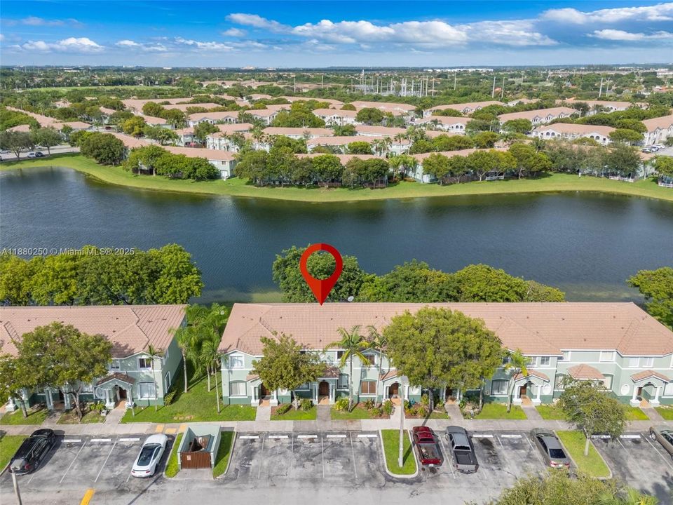 Recently Sold: $249,900 (3 beds, 2 baths, 1302 Square Feet)