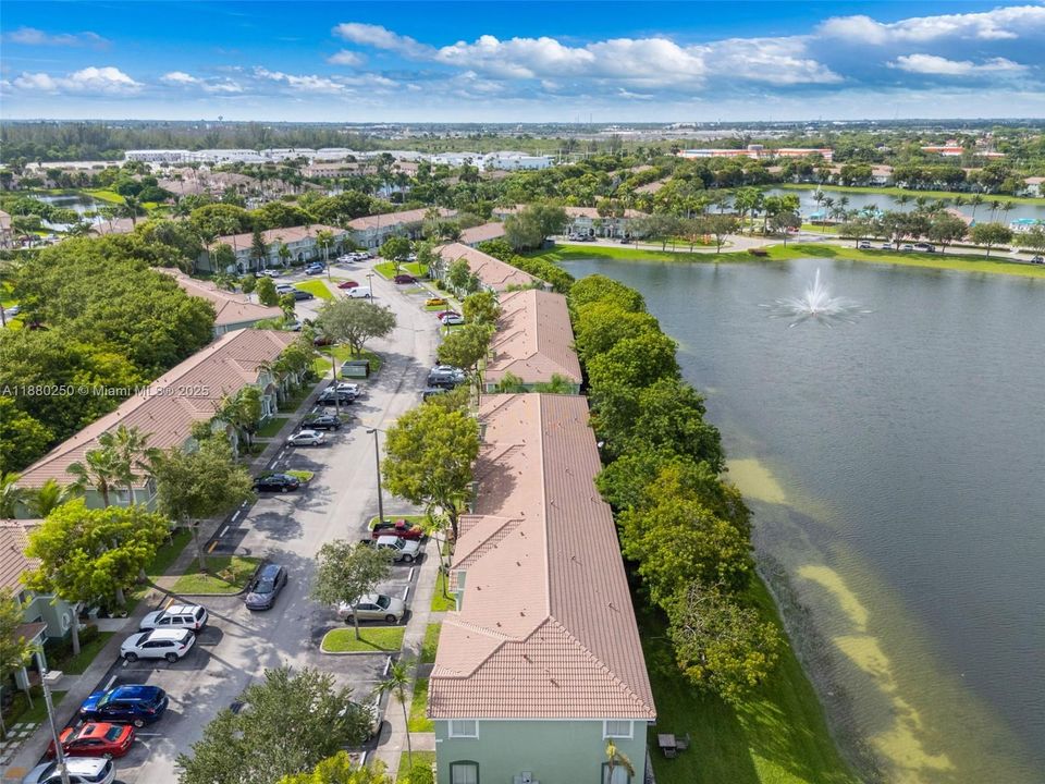 Recently Sold: $249,900 (3 beds, 2 baths, 1302 Square Feet)