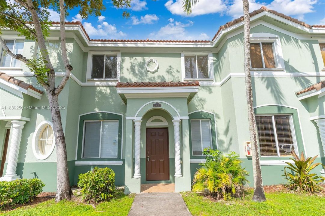 Recently Sold: $249,900 (3 beds, 2 baths, 1302 Square Feet)