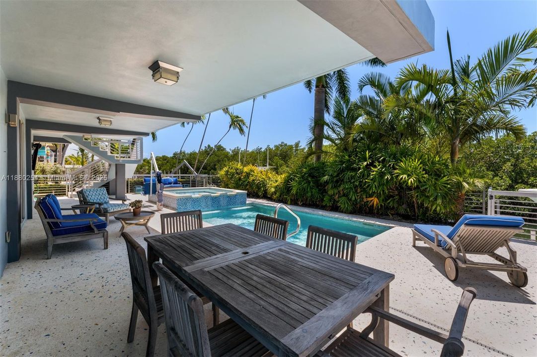 En Venta: $3,795,000 (5 camas, 5 baños, 3398 Pies cuadrados)