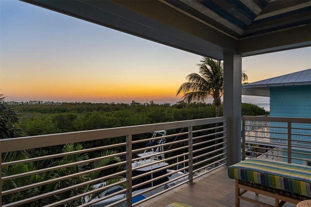 En Venta: $3,795,000 (5 camas, 5 baños, 3398 Pies cuadrados)