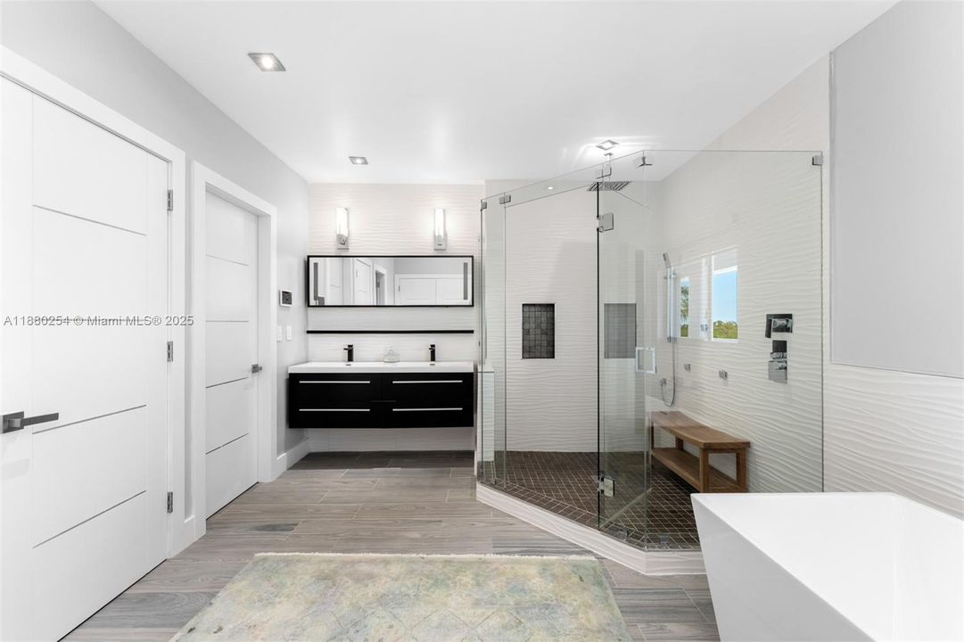 En Venta: $3,795,000 (5 camas, 5 baños, 3398 Pies cuadrados)