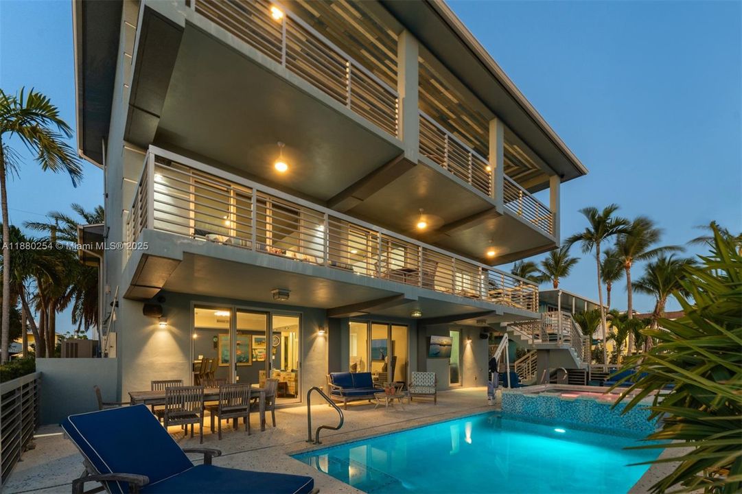 En Venta: $3,795,000 (5 camas, 5 baños, 3398 Pies cuadrados)