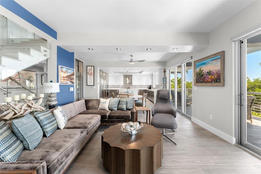 En Venta: $3,795,000 (5 camas, 5 baños, 3398 Pies cuadrados)