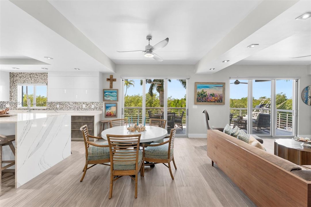 En Venta: $3,795,000 (5 camas, 5 baños, 3398 Pies cuadrados)