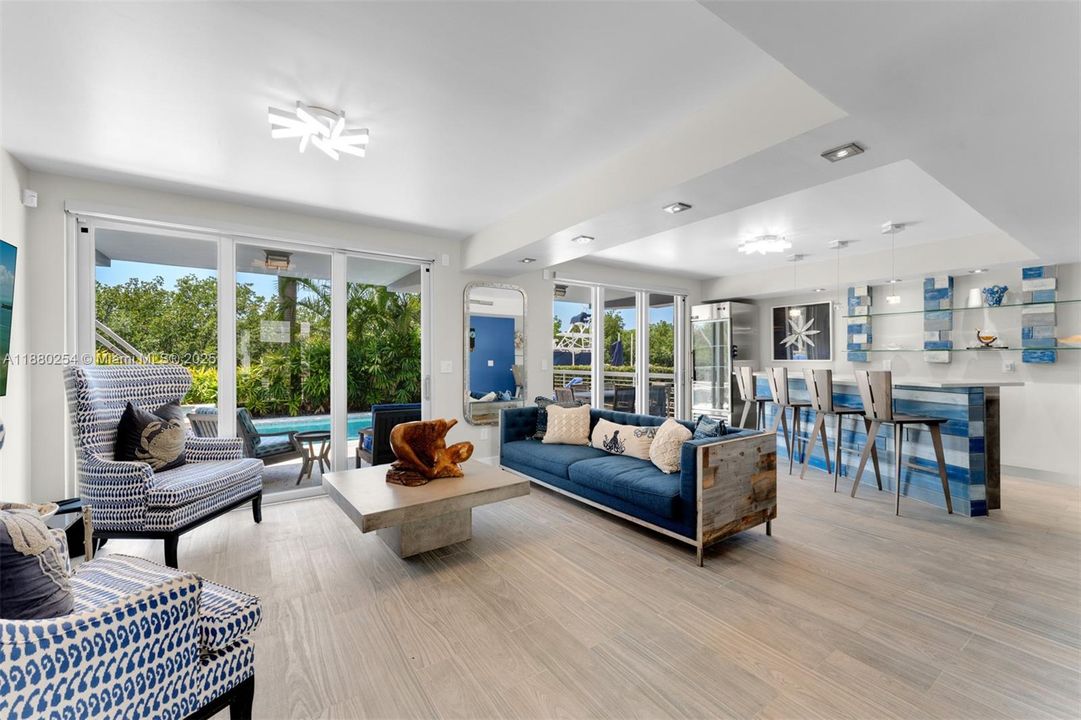 En Venta: $3,795,000 (5 camas, 5 baños, 3398 Pies cuadrados)