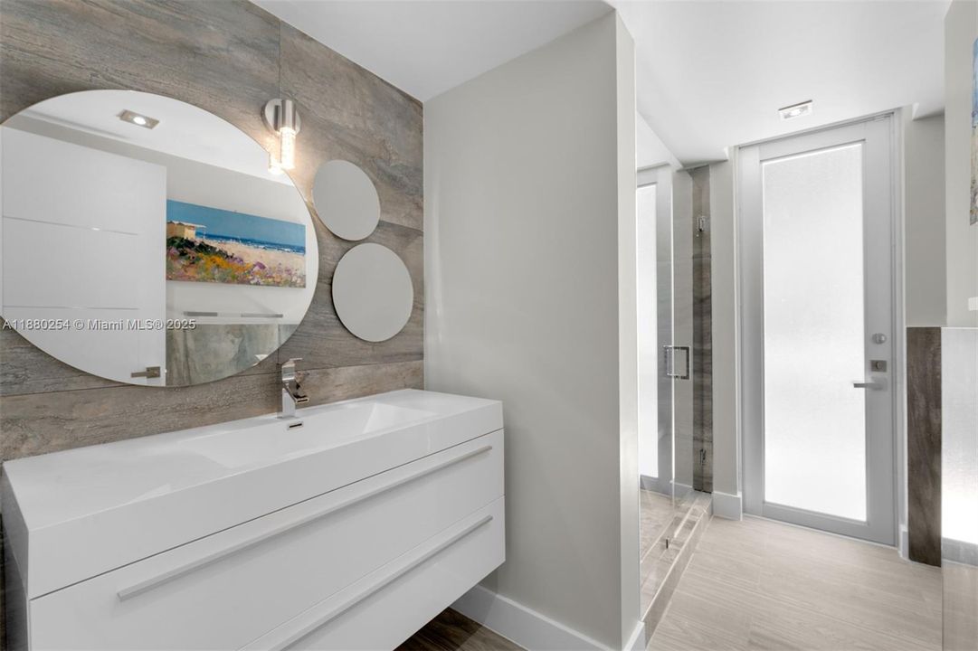 En Venta: $3,795,000 (5 camas, 5 baños, 3398 Pies cuadrados)