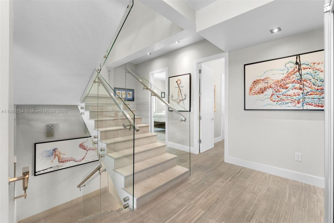 En Venta: $3,795,000 (5 camas, 5 baños, 3398 Pies cuadrados)