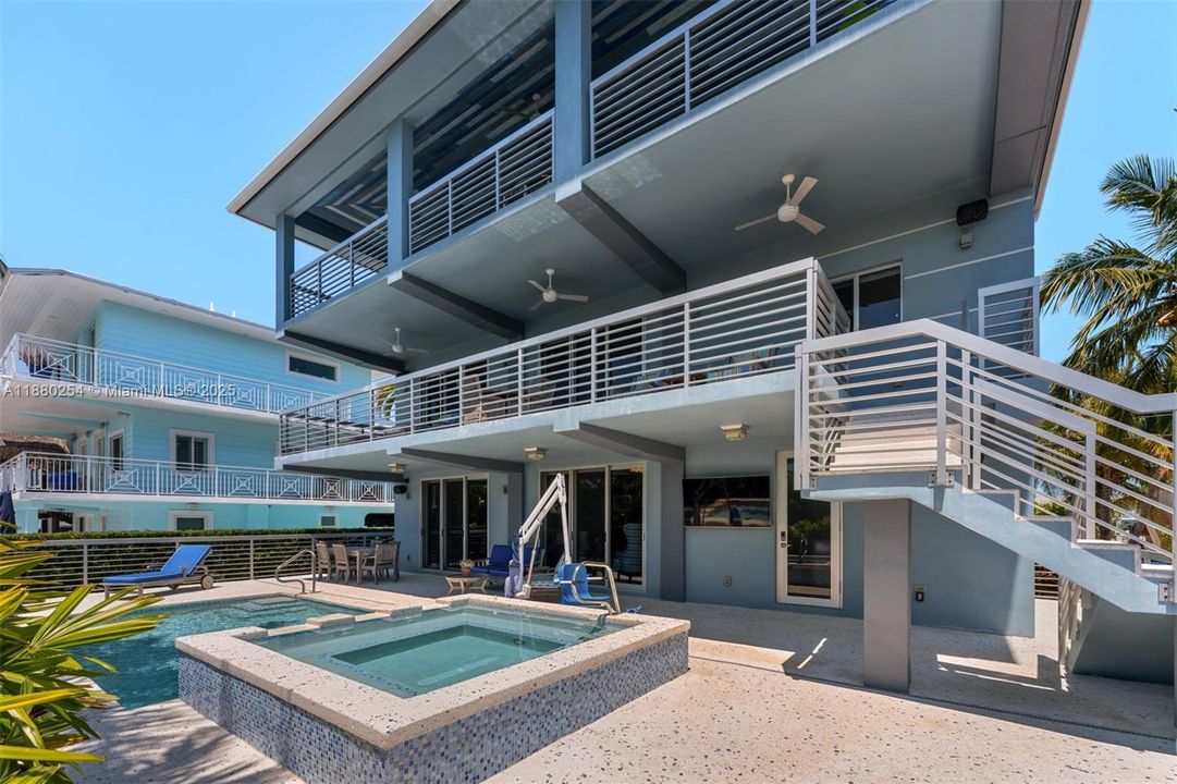 En Venta: $3,795,000 (5 camas, 5 baños, 3398 Pies cuadrados)