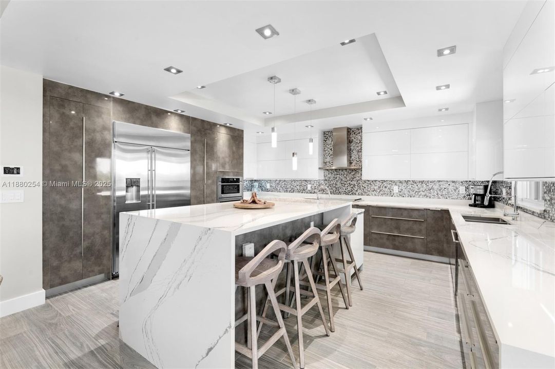 En Venta: $3,795,000 (5 camas, 5 baños, 3398 Pies cuadrados)