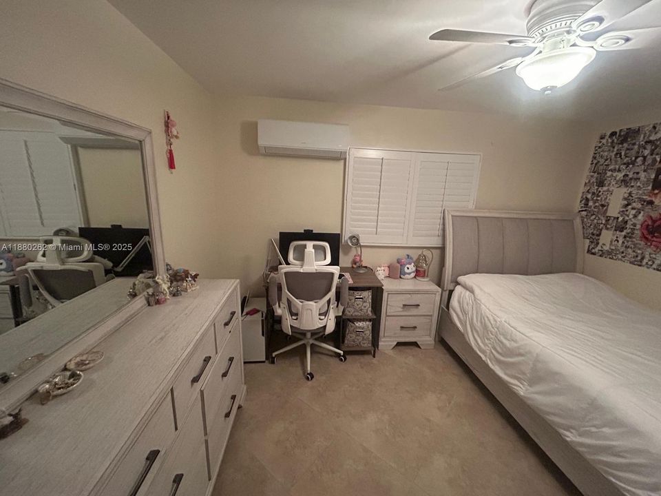 出租: $3,995 (4 贝兹, 2 浴室, 2024 平方英尺)