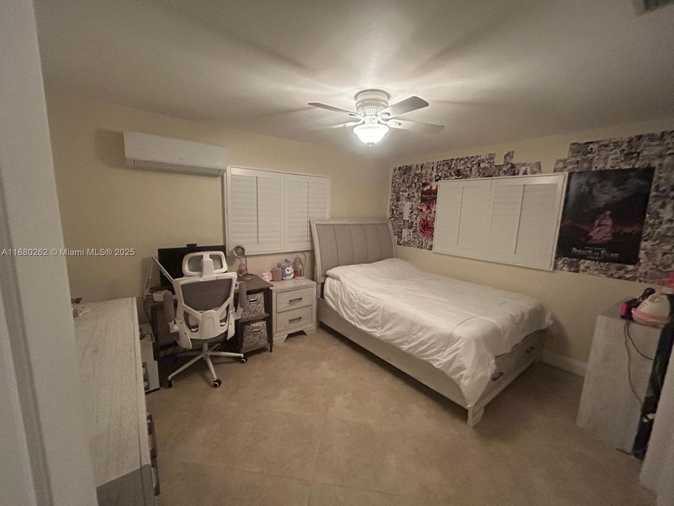 出租: $3,995 (4 贝兹, 2 浴室, 2024 平方英尺)