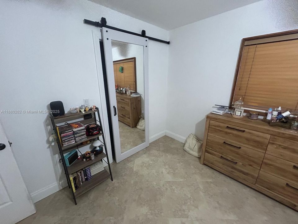 出租: $3,995 (4 贝兹, 2 浴室, 2024 平方英尺)