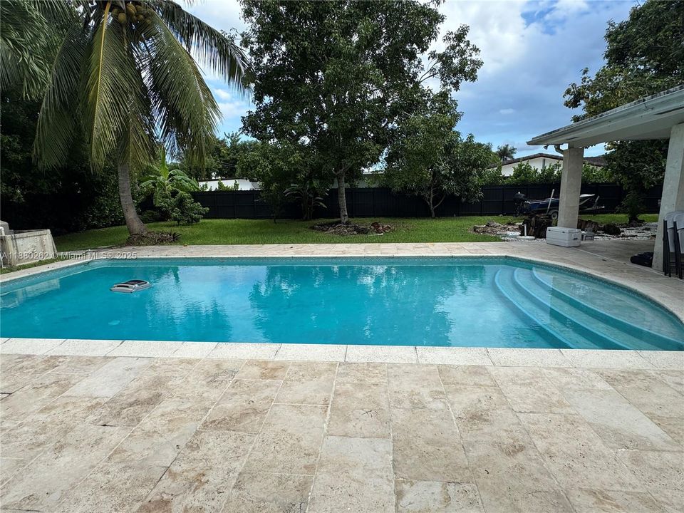 出租: $3,995 (4 贝兹, 2 浴室, 2024 平方英尺)