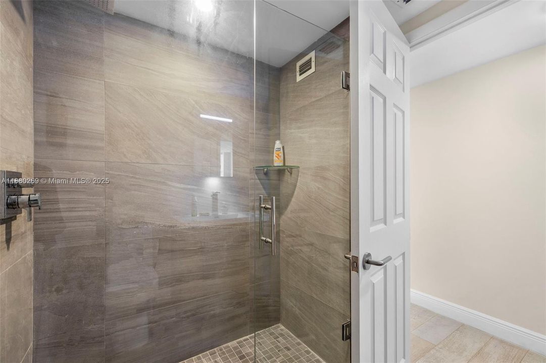 Active With Contract: $875,000 (2 beds, 2 baths, 2210 Square Feet)