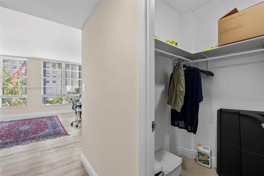 Active With Contract: $875,000 (2 beds, 2 baths, 2210 Square Feet)