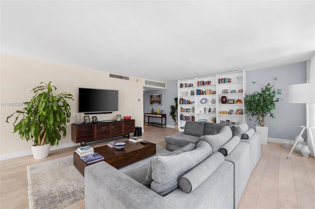 Active With Contract: $875,000 (2 beds, 2 baths, 2210 Square Feet)
