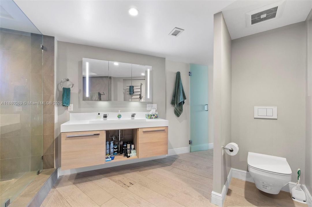 Active With Contract: $875,000 (2 beds, 2 baths, 2210 Square Feet)