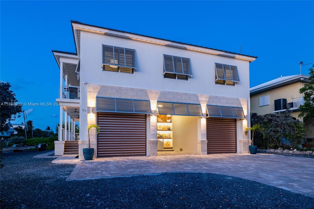 For Sale: $3,795,000 (4 beds, 4 baths, 3004 Square Feet)