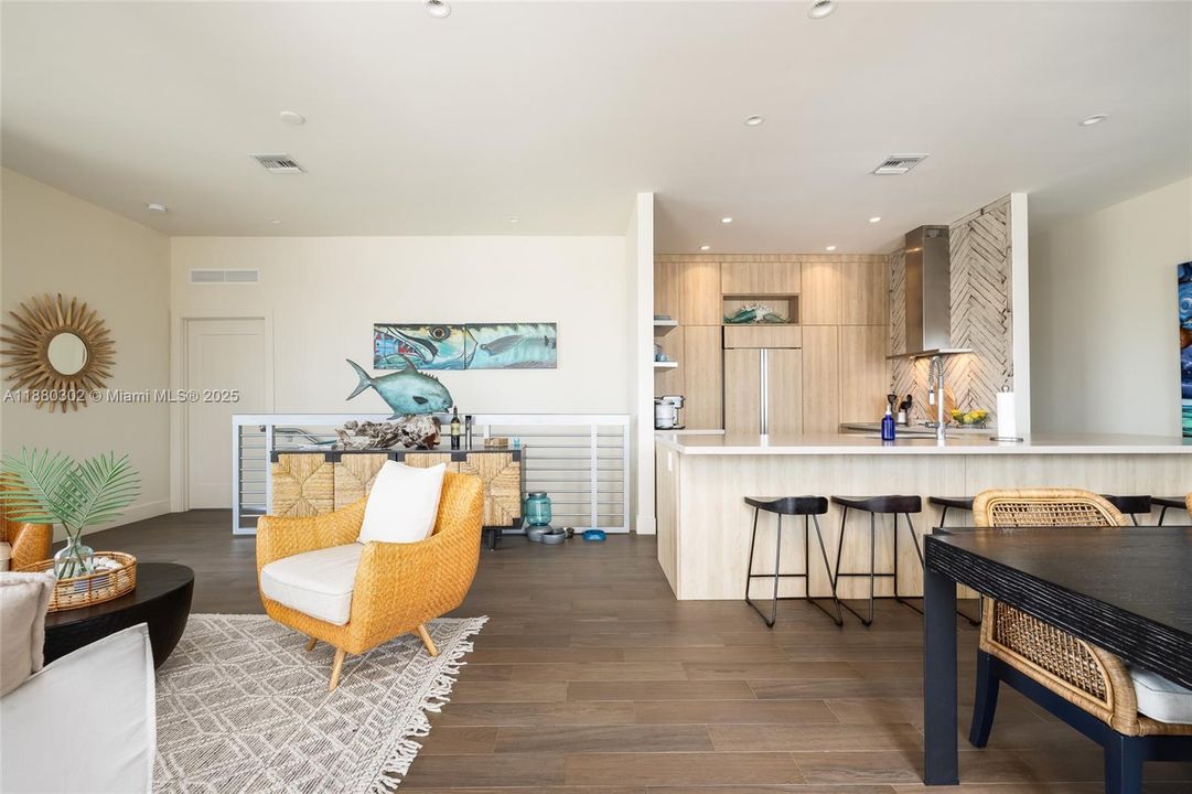 For Sale: $3,795,000 (4 beds, 4 baths, 3004 Square Feet)