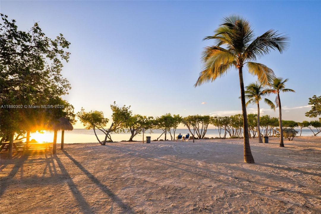 For Sale: $3,795,000 (4 beds, 4 baths, 3004 Square Feet)