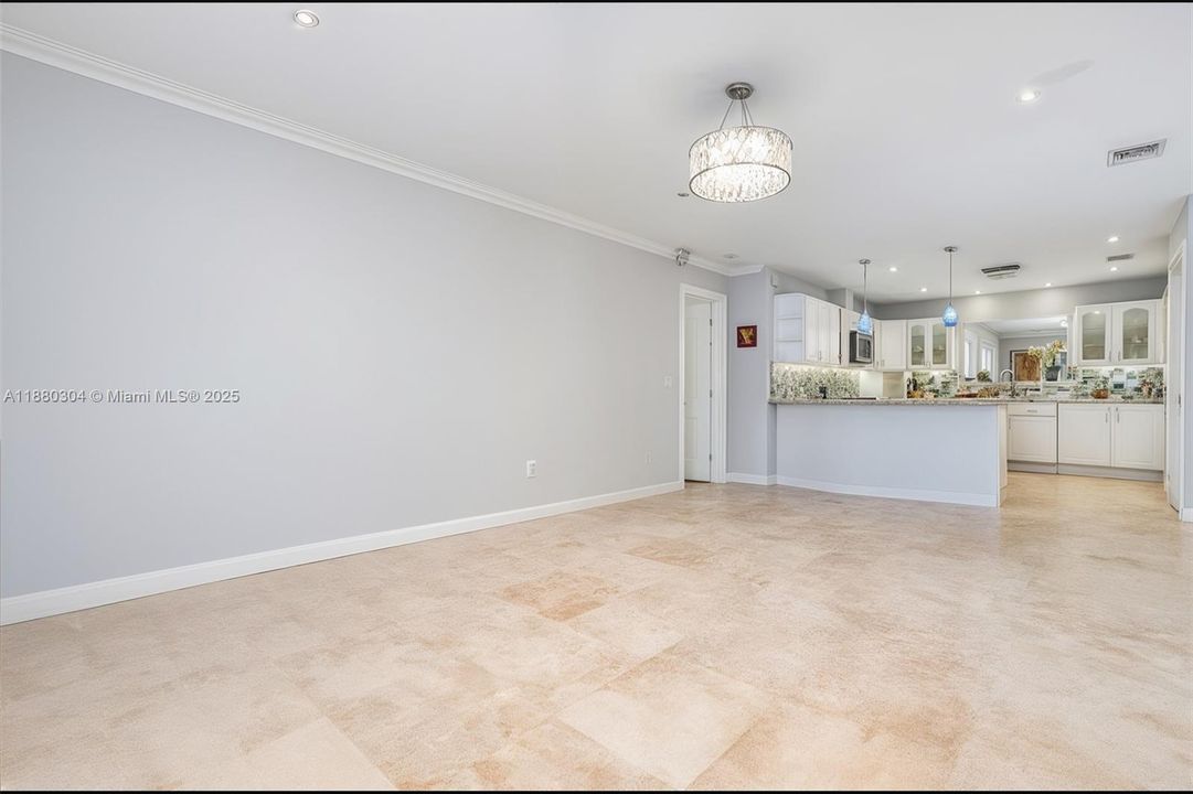 Под контрактом: $2,499,000 (4 спален, 3 ванн, 2777 Квадратных фут)