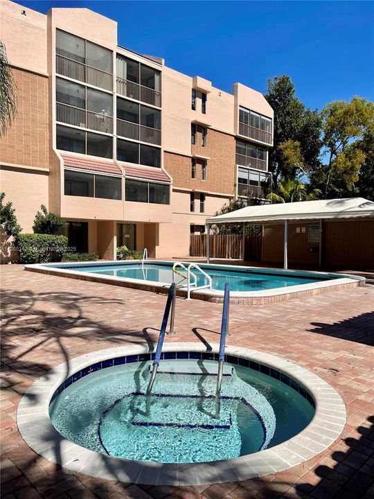 En Venta: $165,000 (2 camas, 2 baños, 834 Pies cuadrados)
