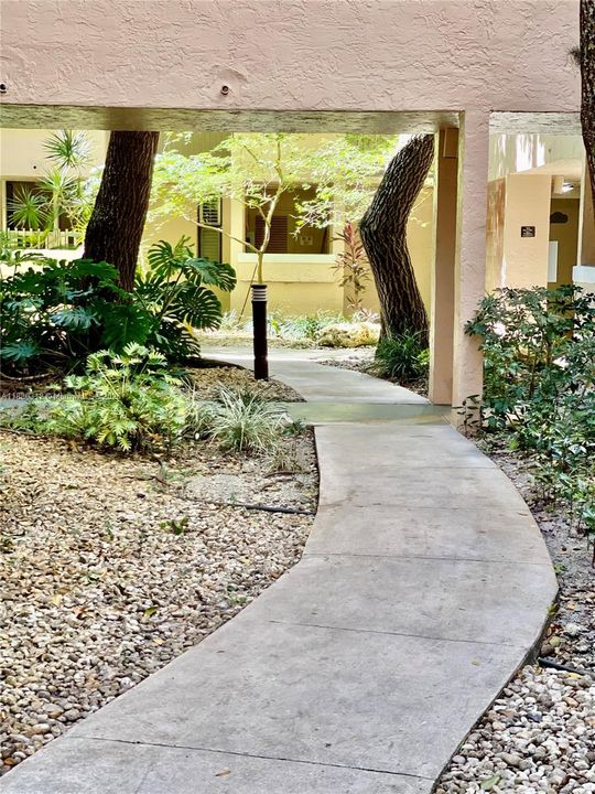 En Venta: $165,000 (2 camas, 2 baños, 834 Pies cuadrados)