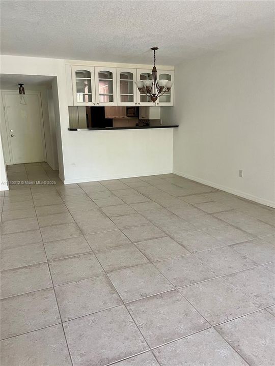 En Venta: $165,000 (2 camas, 2 baños, 834 Pies cuadrados)