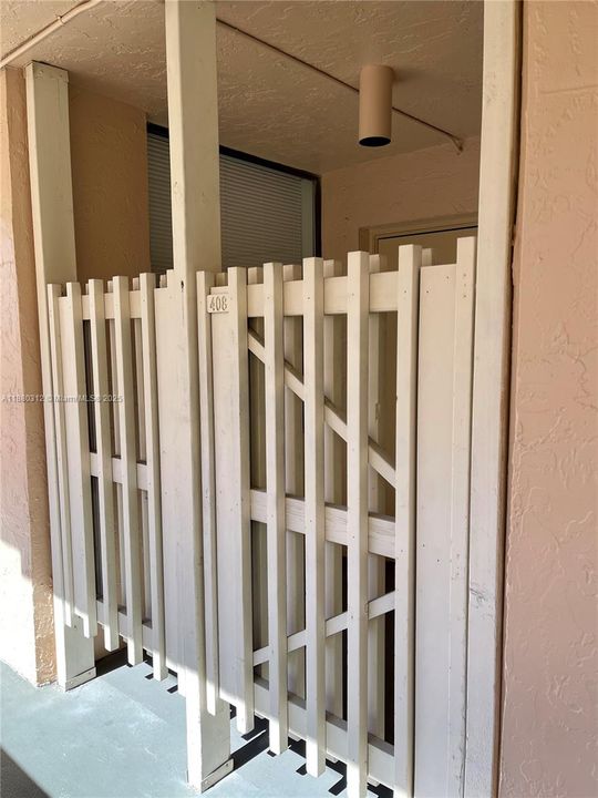 En Venta: $165,000 (2 camas, 2 baños, 834 Pies cuadrados)