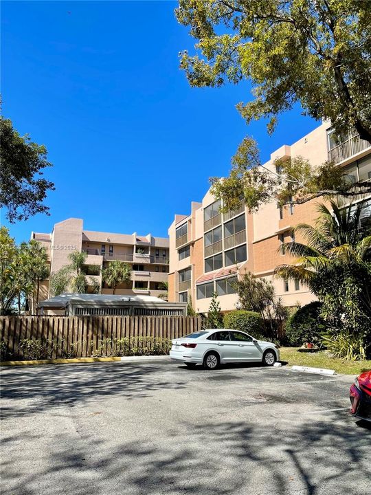En Venta: $165,000 (2 camas, 2 baños, 834 Pies cuadrados)
