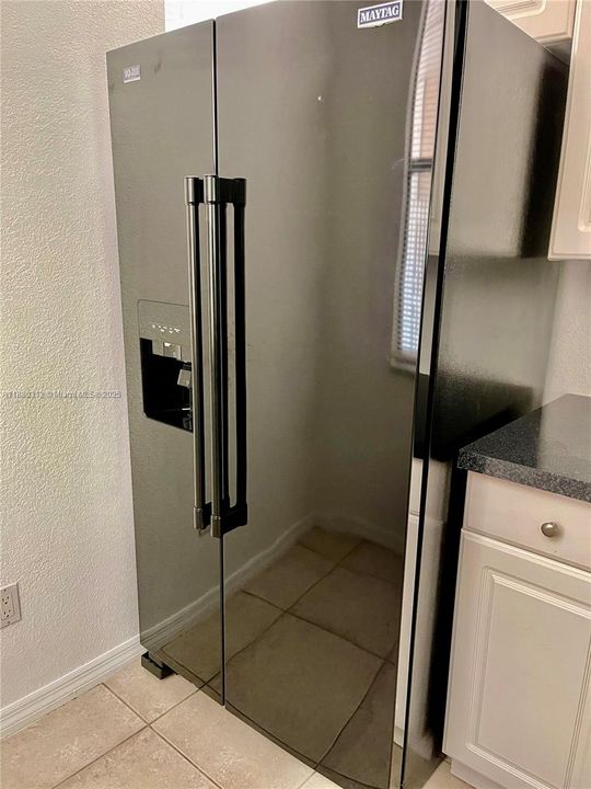 En Venta: $165,000 (2 camas, 2 baños, 834 Pies cuadrados)