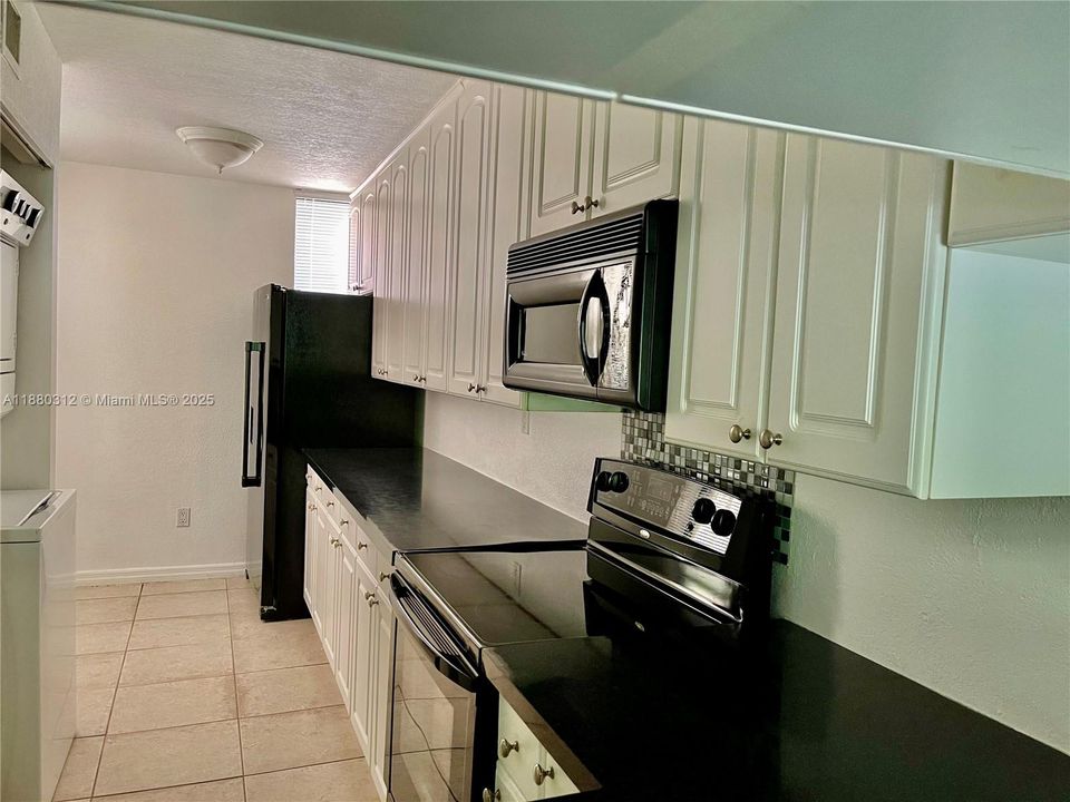 En Venta: $165,000 (2 camas, 2 baños, 834 Pies cuadrados)