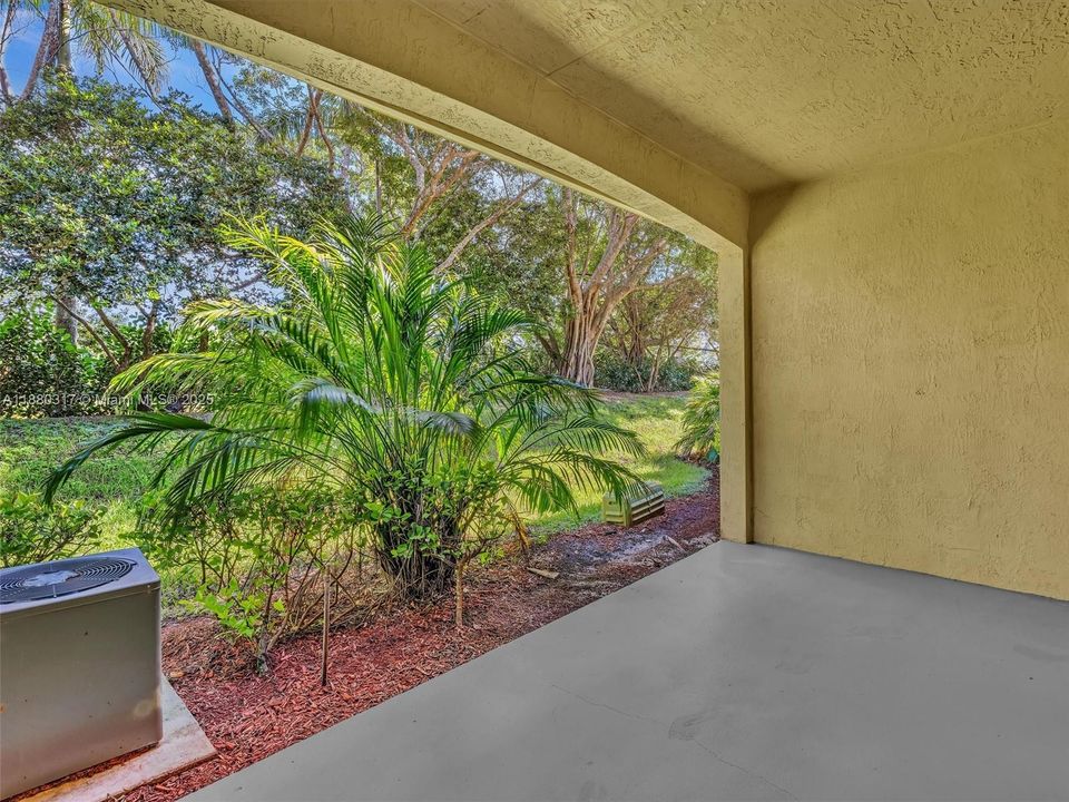 待售: $425,000 (2 贝兹, 1 浴室, 1437 平方英尺)