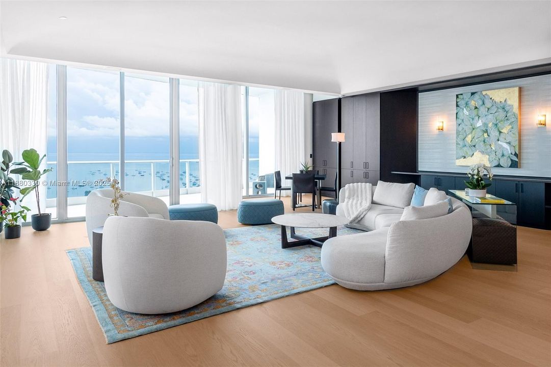 Active With Contract: $14,800,000 (5 beds, 7 baths, 6920 Square Feet)