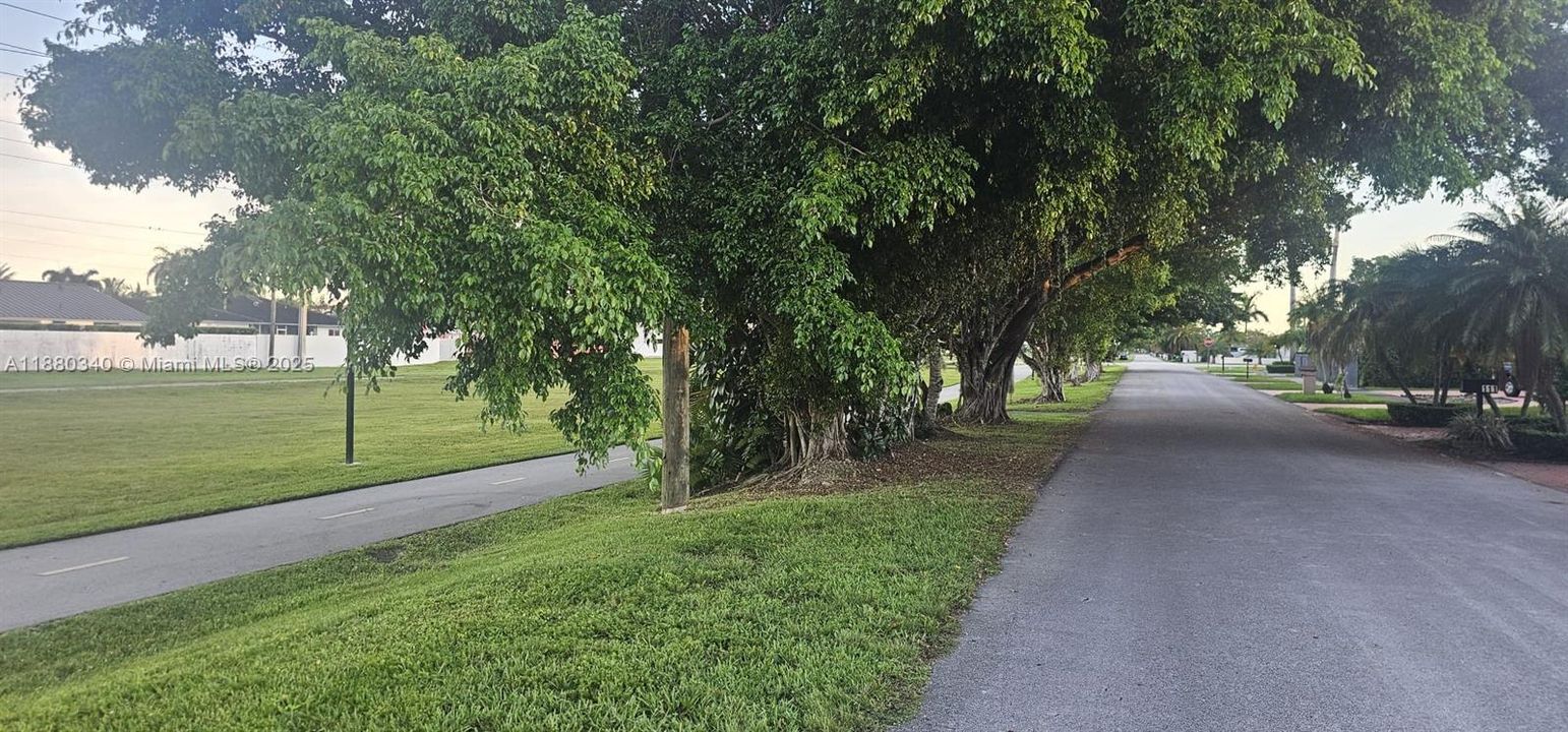 For Rent: $5,750 (5 beds, 4 baths, 3000 Square Feet)