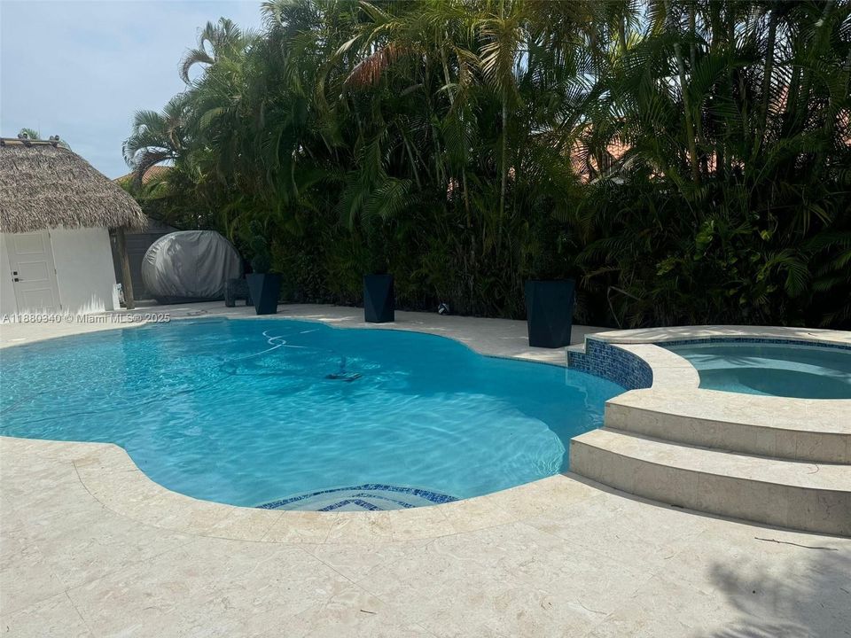 For Rent: $5,750 (5 beds, 4 baths, 3000 Square Feet)