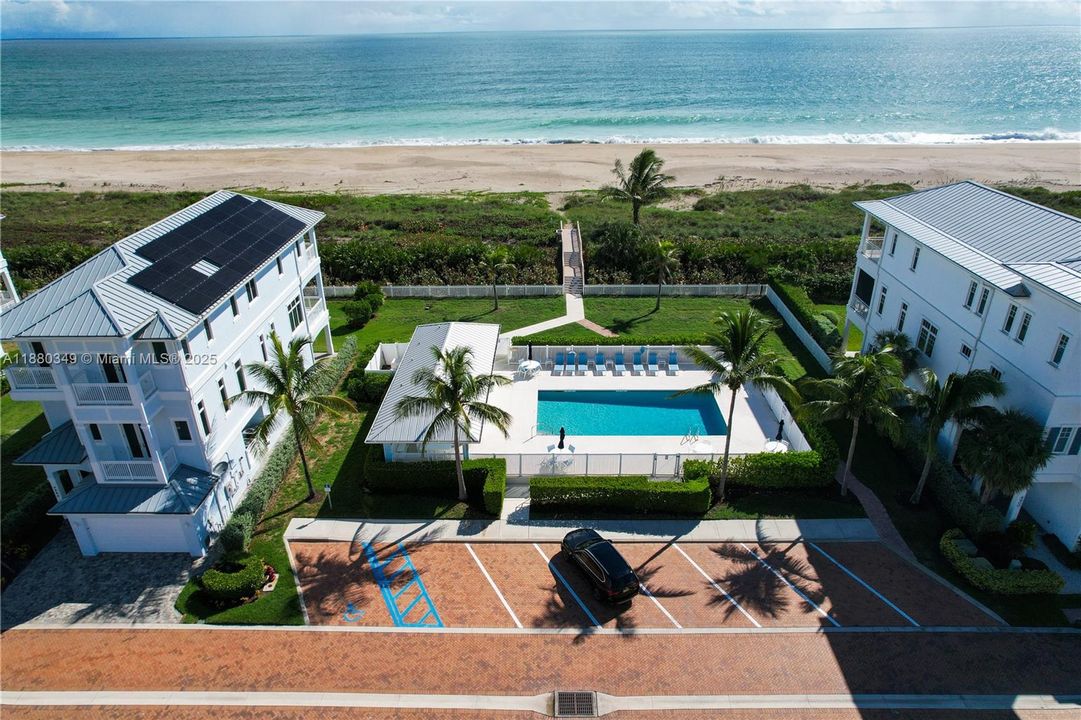 待售: $870,000 (0.12 acres)