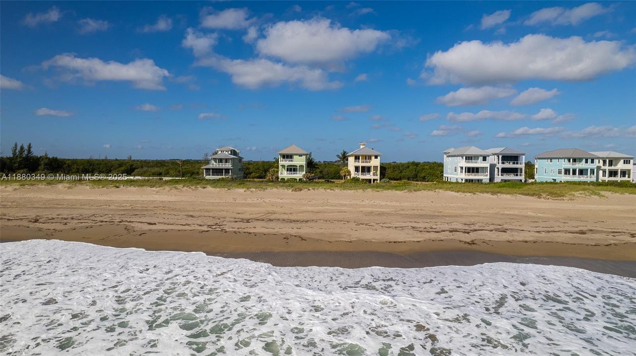 待售: $870,000 (0.12 acres)